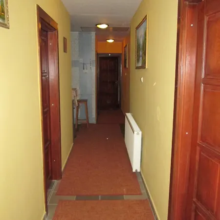 Kisherceg Szallashely בודפשט