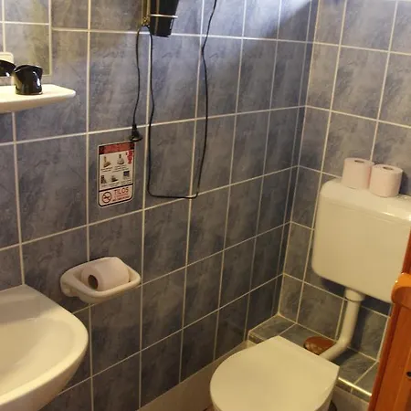 Kisherceg Szallashely 2*