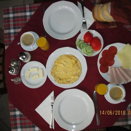 Kisherceg Szallashely 2* בודפשט